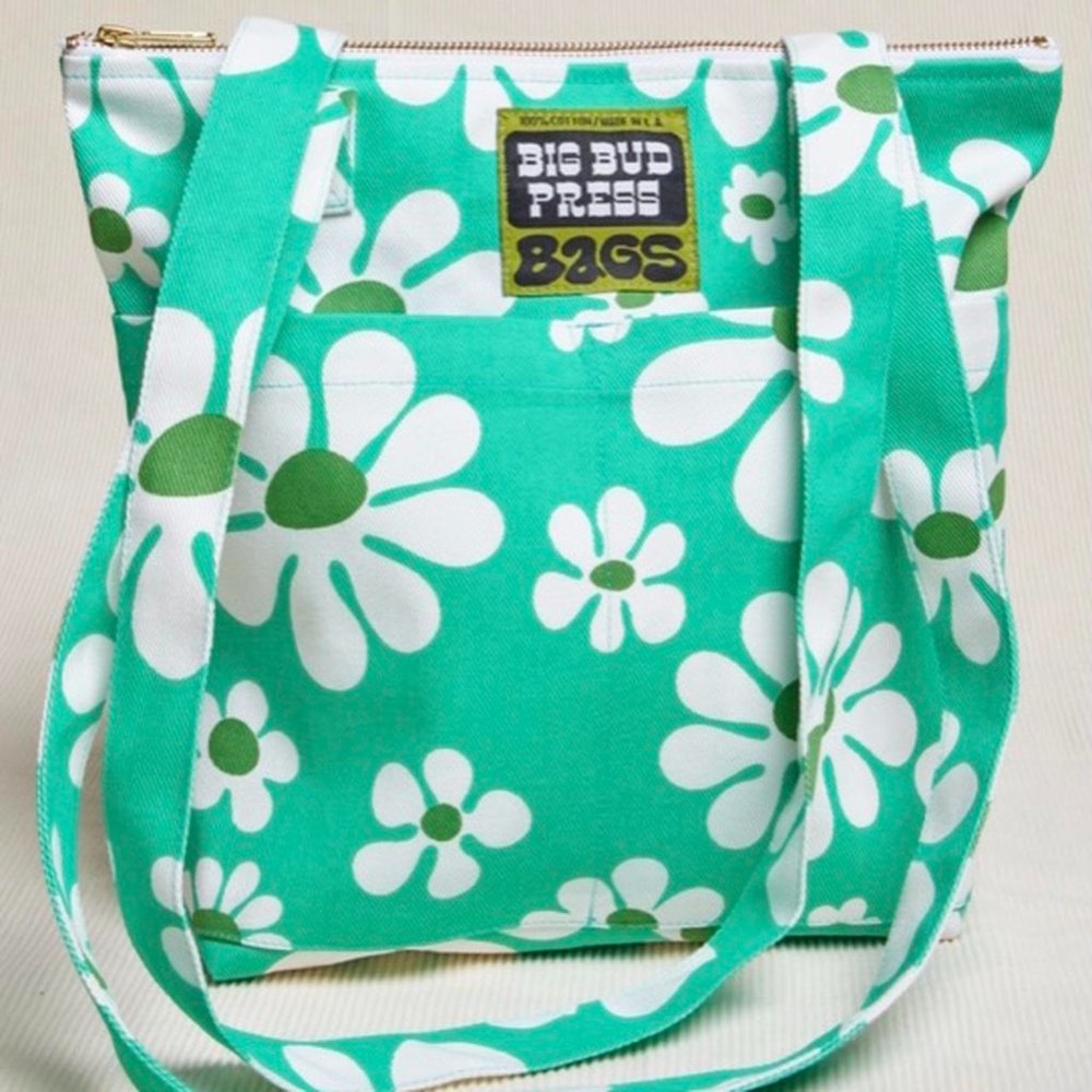 Big Bud Press zip XL Daisy Print tote in Teal